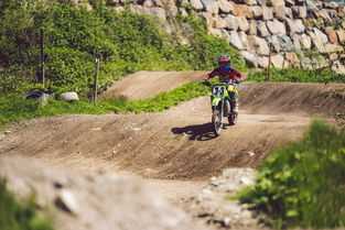 JIUYOU GAMING-全国青少年登山赛贵州赛段精彩刺激，青年登山活动