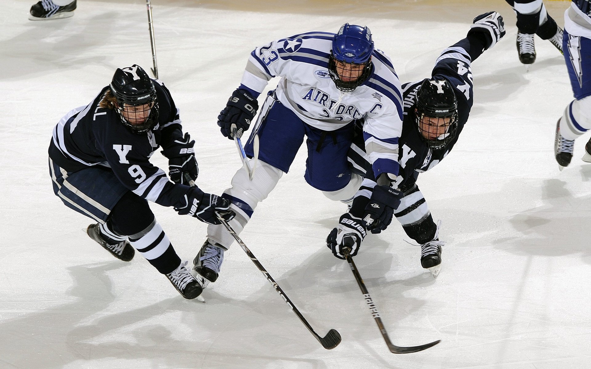 《PUBGMobile》“极限争锋”全球总决赛,操作战术两手抓!